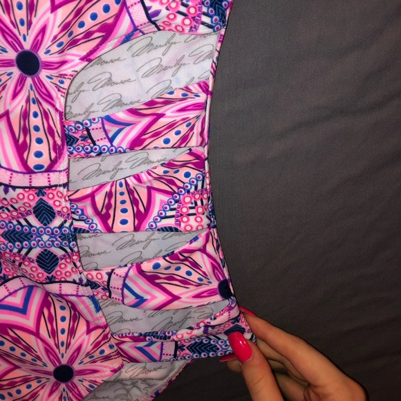 One piece bathing suit - Picture 3 of 5